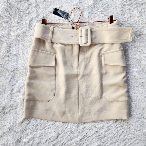 Express NWT Super High Rise Belted Cargo Mini Skirt - Picture 4 of 10